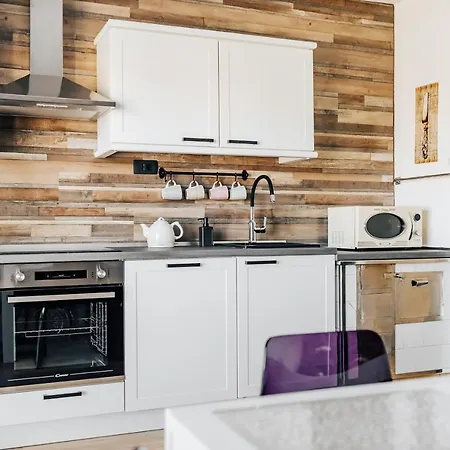 Drive Caffe Apartment