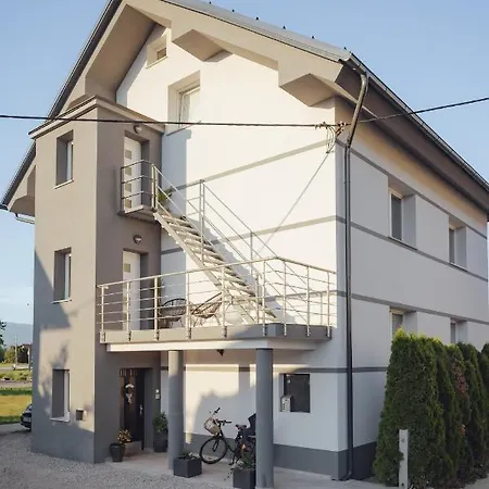Apartman Drive Caffe *